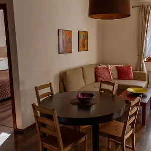 Lounge דירה