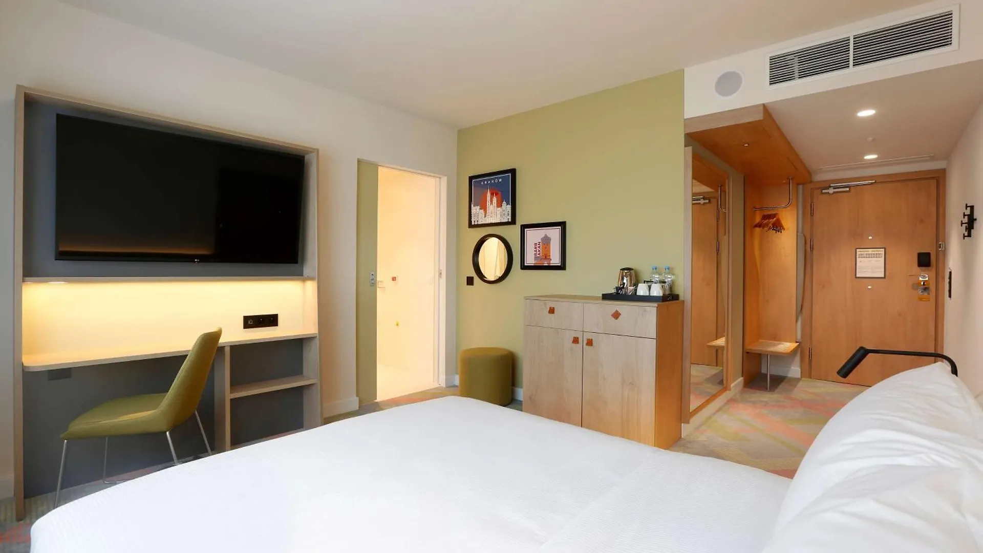Hotel Hampton By Hilton Krakow Airport Balice 3*,  Polen